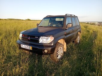 Mitsubishi pajero pinin - 2