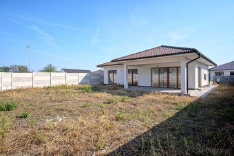 Skolaudovaný 4 izbový rodinný dom (121 m2) - 2