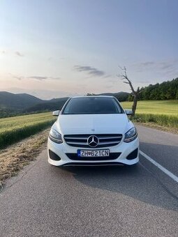 Mercedes- Benz B 200D - 2