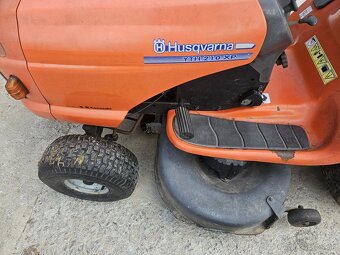 Husqvarna YTH210XP - 2