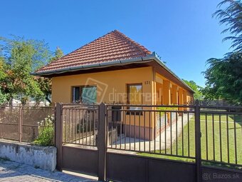 Exkluzívne na predaj šikovný vidiecky RD na peknom 14,… - 2