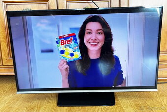 FULL HD LED televízor Samsung UE32H5030AW - 2