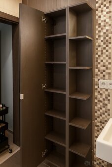 Kupelňová skrinka + umývadlo - 2