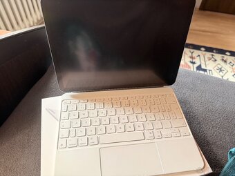 iPad Air 11” M3 2025 s magic keyboard foliom - 2