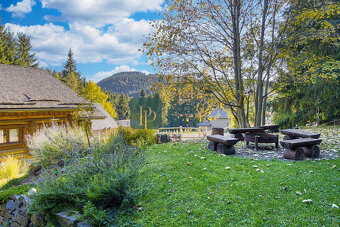 Predaj 5 izbový Chalet Donovaly, pozemok 9á, 50m2 terasa - 2