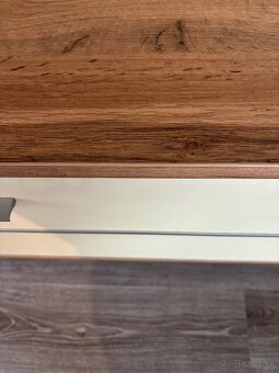 Komoda pod TV + 2 závesné police - 2