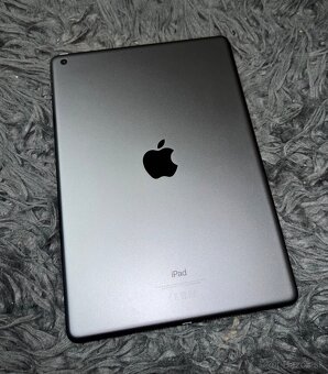 Apple IPad (9.generácia) - 2