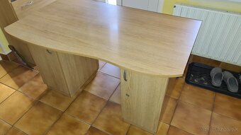 Kancelársky stôl - 2