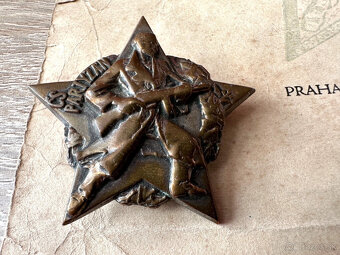 čs. odznak partyzán s dekretem o udělení - 2