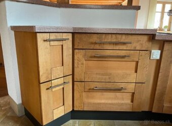 Moderní kuchyňská linka z masivu,5663 - 2