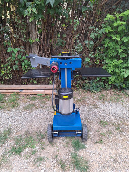 Stiepacka na drevo Scheppach HL 810 8t 400 V - 2