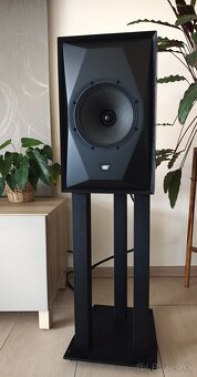 MoFi SourcePoint 8 černá - 2