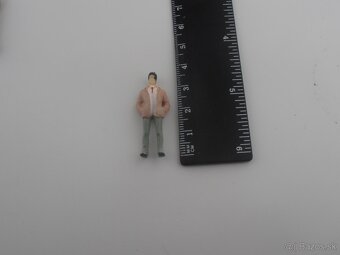 Figúrky  1/50 - 2