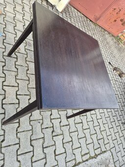 Predám stôl Masív 1954r.v na stitku - 2