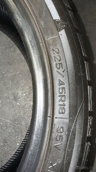 Zimné pneumatiky 225 x 45  R 18 - 2