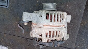 Opel Astra G,1.6b Alternator - 2