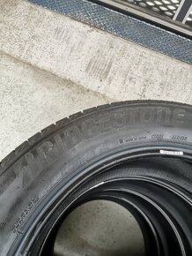 #14 Bridgestone Alenza 235/55 R19 101V letné pneu - 2