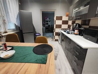 Vynovený 2 izbový bezbariérový byt v centre Fiľakova - 2