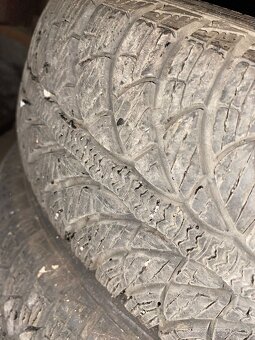 Predám pneu 165/70/R14 - 2