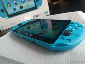 PS VITA PCH-2000 Aqua blue - 2