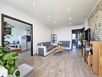 Elegantný 3-izb. byt s Loggiou 70m² s výhľadom / Buzulucká - 2