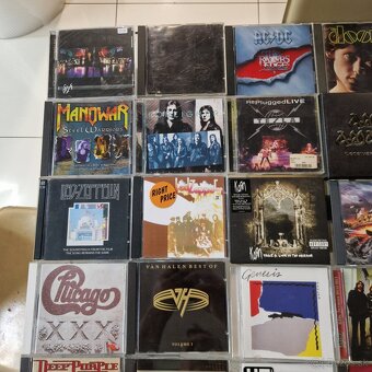 CD-čka...METALLIA,AC/DC,DOORS,TYPE O NEGATIVE,TWISTED SISTER - 2