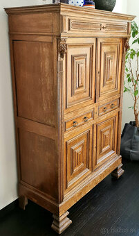 Starožitná veľká skriňa - PREDANÉ - 2