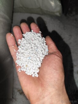 Extrudovany polystyrén guličky - 2