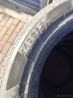 225/55 R18 - 2