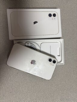 Predám Iphone 11 - 2