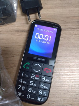 NOVY stolovy telefon Maxcom MM724 4G nielen pre seniora - 2