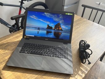 17.3/Acer Notebook/i5-5200/4GB RAM/500GB SSHD  /Intel HD 2GB - 2