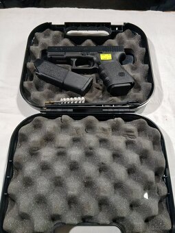 Predám pištoľ Glock 19 - 2