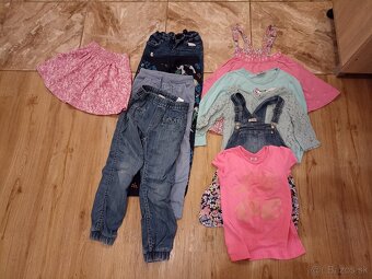 Balík oblečenia 128/134 - 2