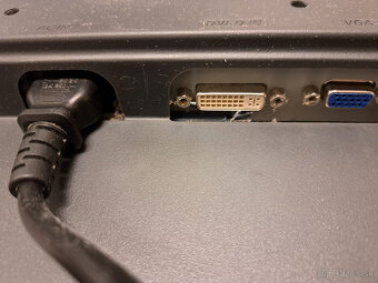 Predám LCD monitor Acer - 2