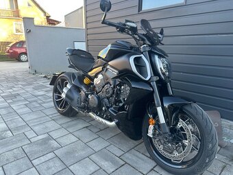Ducati diavel v4 - 2