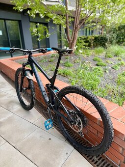 Trek Slash 8 ve velikosti L - 2