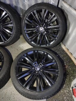 4ks alu disky orig. Škoda 5x112 R19 pneu 235/40 R19 6mm - 2