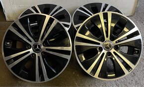 5x112 R17 Original Mercedes ET 40 čierno-leštene - 2