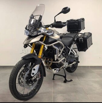 Triumph tiger 900 - 2