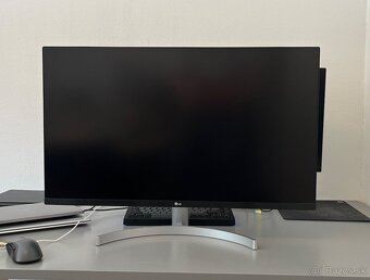 32” 4K monitor LG - 2