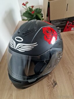 Vyklopná helma/prilba Crivit - 2