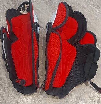 Predám 12" chrániče holení Bauer Vapor X-800 - 2