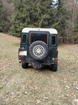 Land Rover Defender - 2