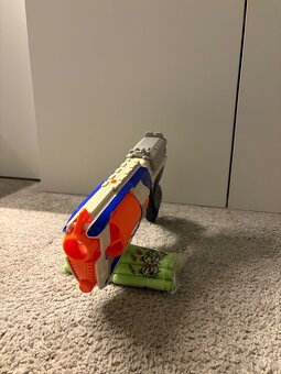 Nerfka + zadarmo náboje - 2