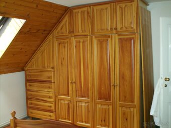 Nábytok z masívu - 2