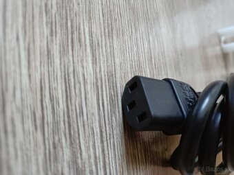 Kábel s UK vidlicou - 2