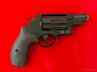 Revolver Smith Wesson Governor - 2