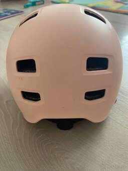 Dievčenská prilba - 2