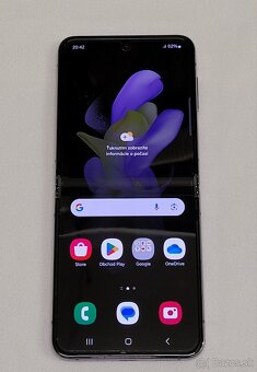 Samsung Galaxy Z Flip 4 - 2